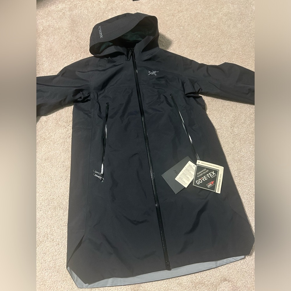 Arc’teryx Women Beta Coat Brand New - Picture 8 of 14